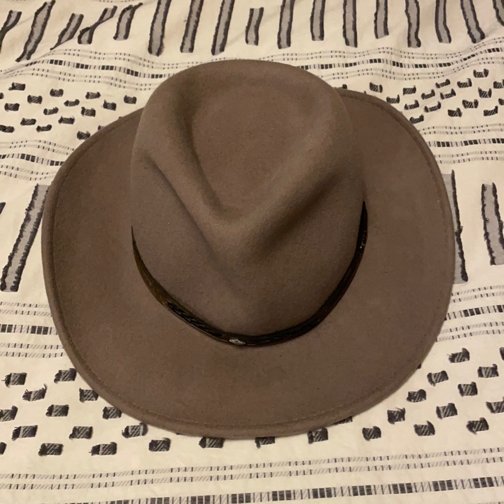 Scala 100% wool hat